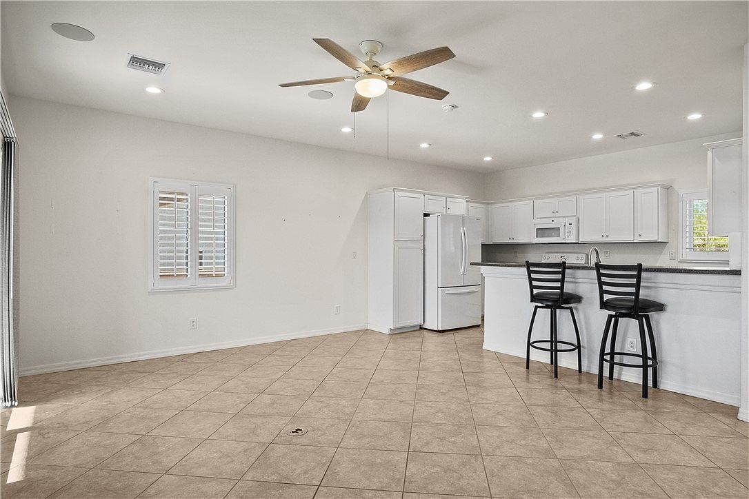 2648 Slide Mountain Loop Bullhead City, AZ 86442 | Single Family