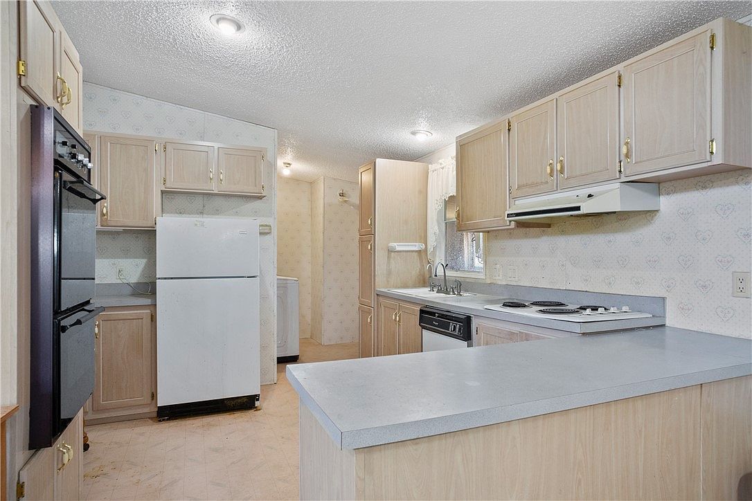 16693 N Lakeside Dr Dolan Springs, AZ 86441  | New build