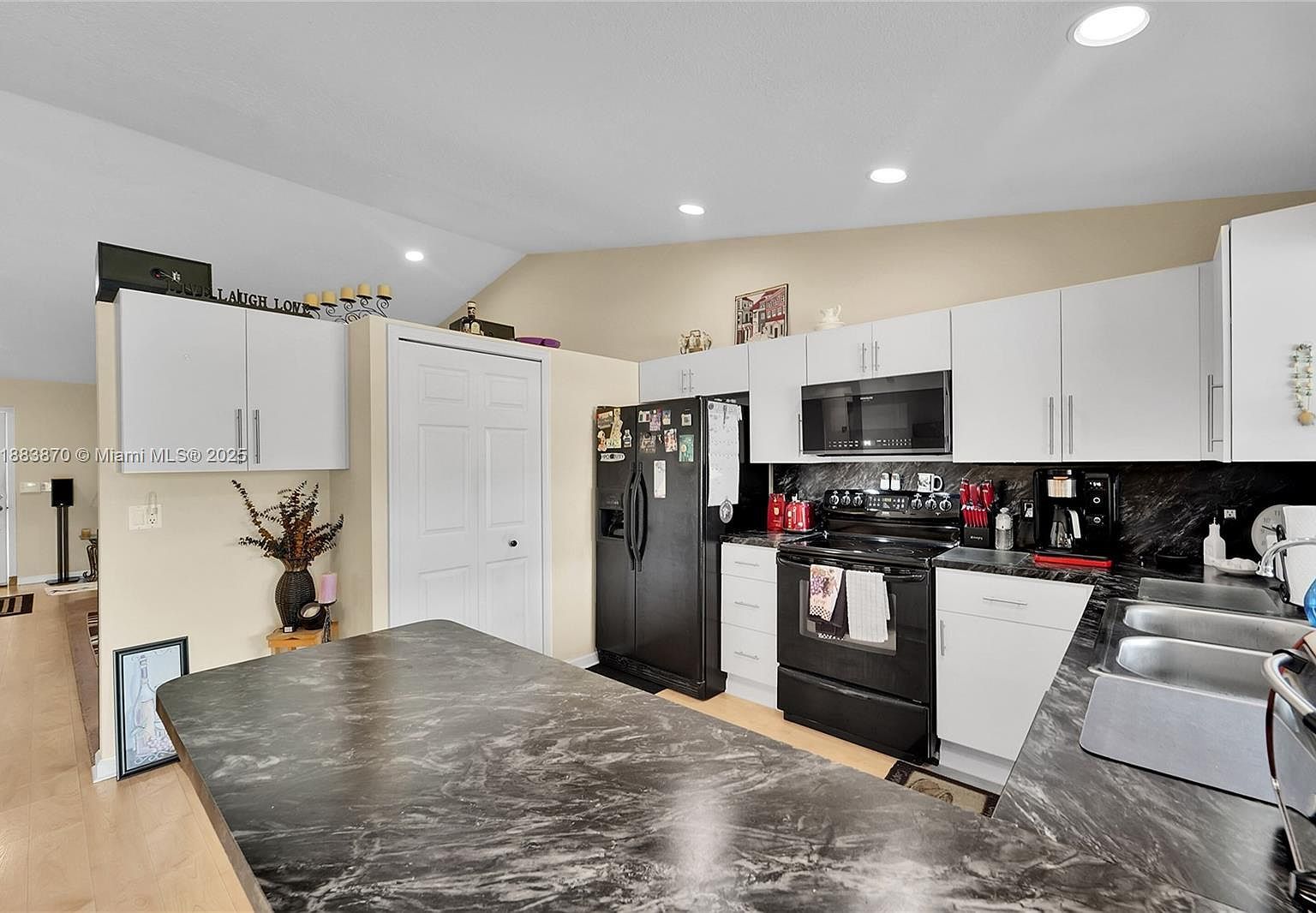 2928 NW 94th Ave Coral Springs, FL 33065 | Single Family