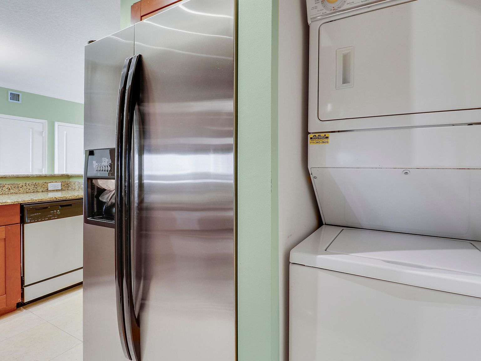 875 Flagler Ave APT 401 Stuart, FL 34994  | Condominium