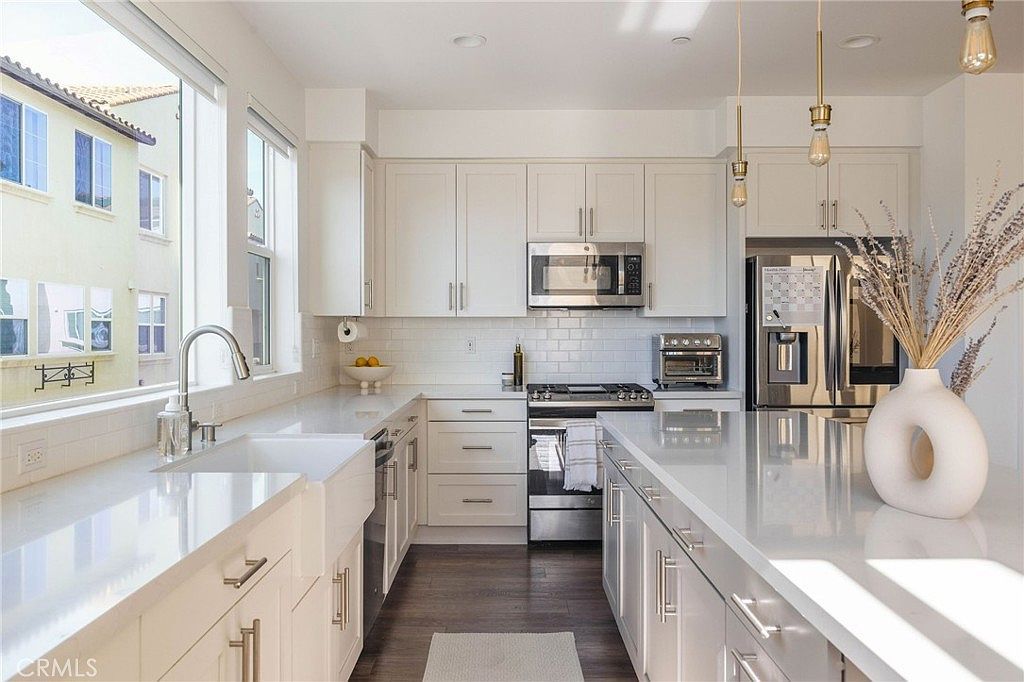 329 Ford Costa Mesa, CA 92627  | Condominium