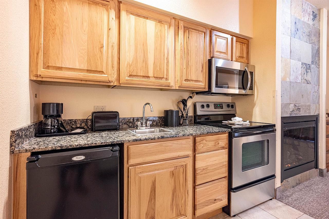 2504 River Rd #7206 Wisconsin Dells, WI 53965  | Condominium