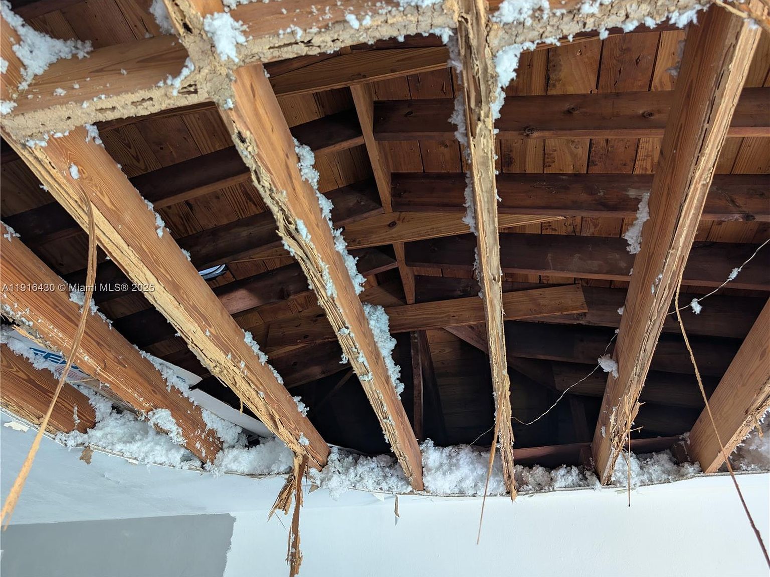 335-337 NE 168th St Miami, FL 33162  | Multi Family