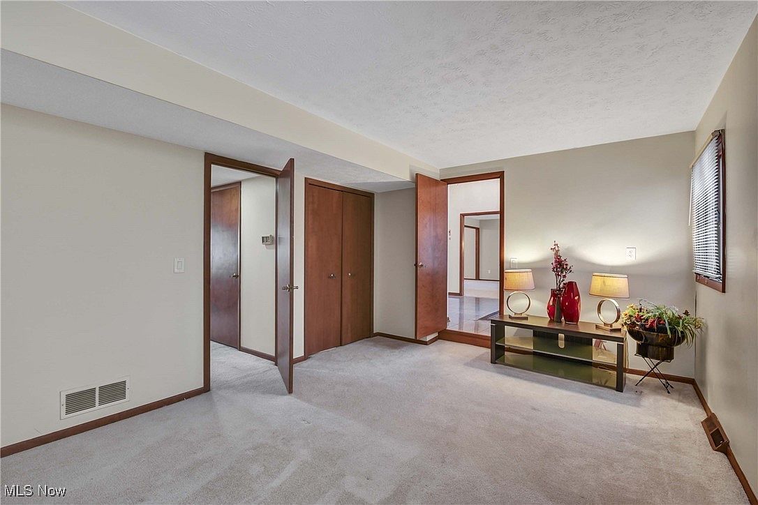 4397 Prestwick Xing Westlake, OH 44145 | Single Family