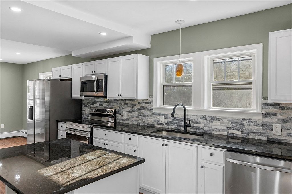 5 Lombard Ave Athol, MA 01331 | Single Family