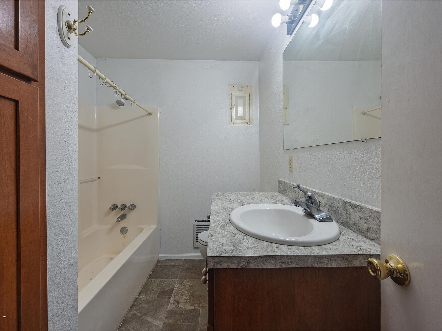 4283 Yaquina Bay Rd Newport, OR 97365  | Multi Family