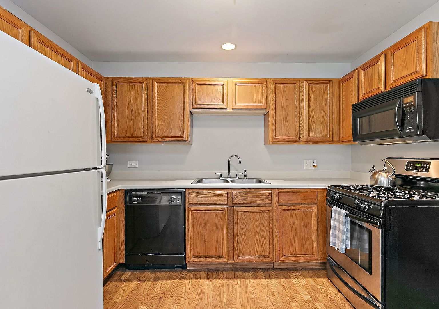 480 Westwood Ct APT C Crystal Lake, IL 60014  | Condominium