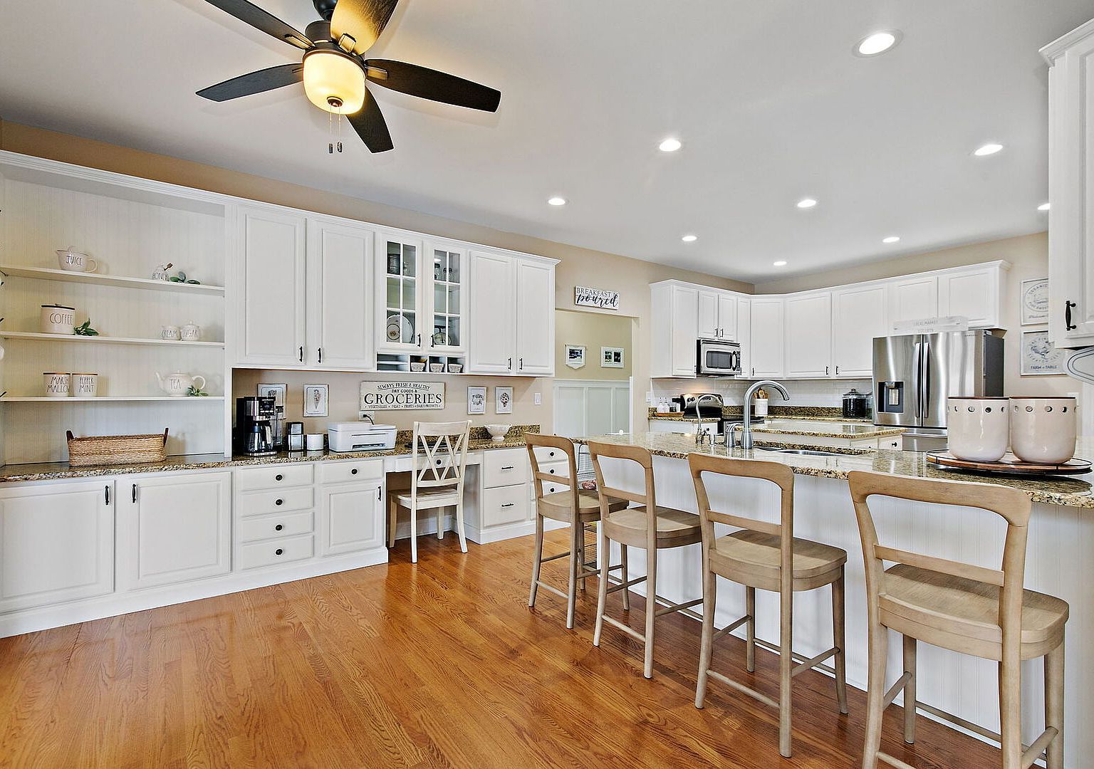 560 Ellen Ct Woodstock, IL 60098  | Single Family