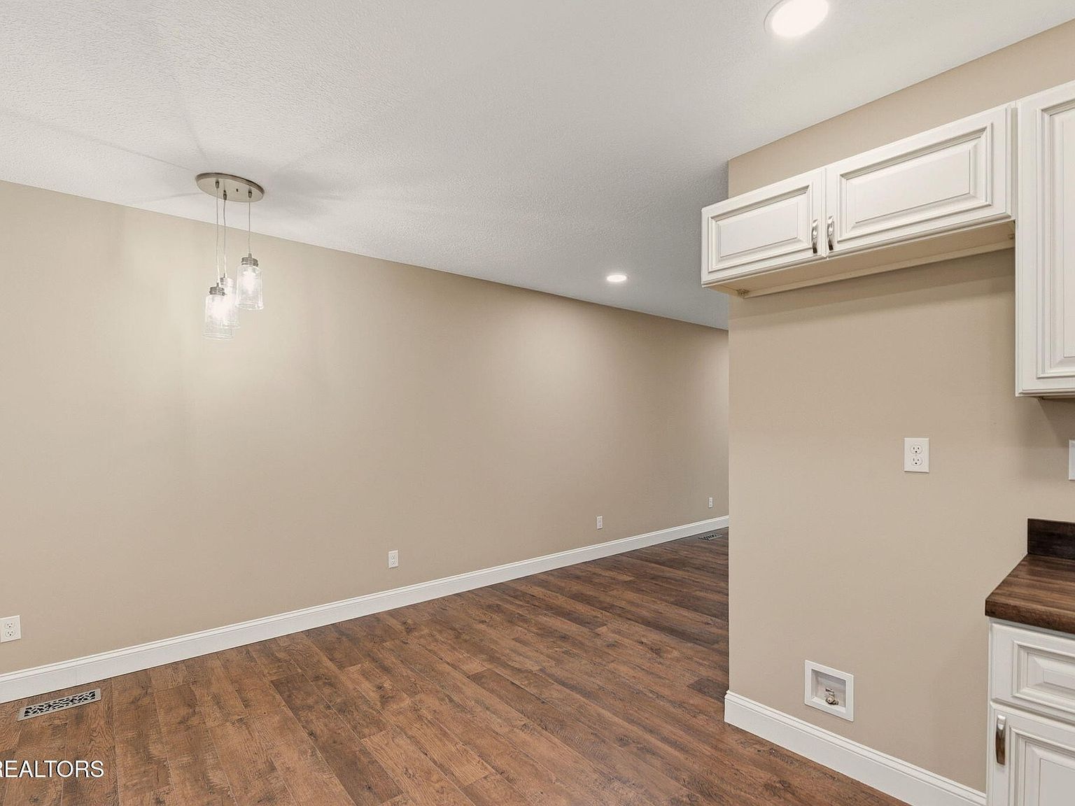 220 Nancy Ln Clinton, TN 37716  | Single Family