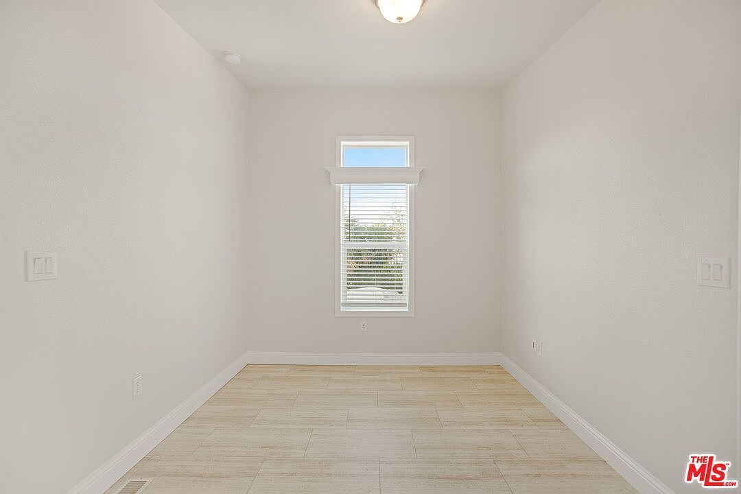 8250 Lankershim Blvd #196 North Hollywood, CA 91605  | New build