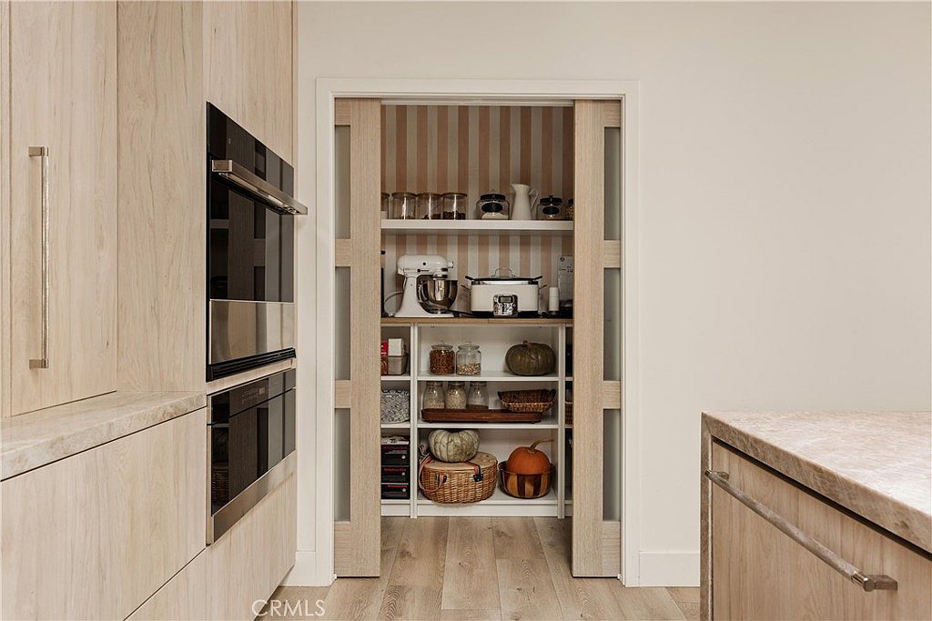 21231 San Miguel St Woodland Hills, CA 91364 | Single Family