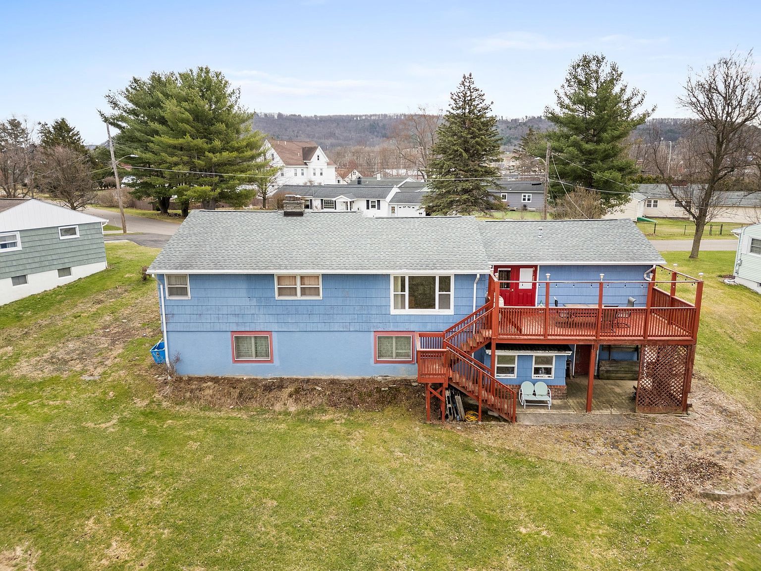 109 Eldredge Dr Vestal, NY 13850  | Single Family