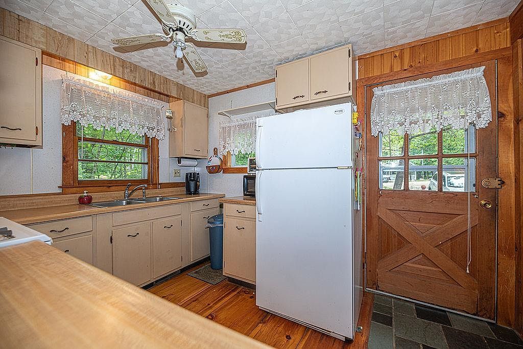 19 Boulder Pass Hillsboro, NH 03244 | Single Family