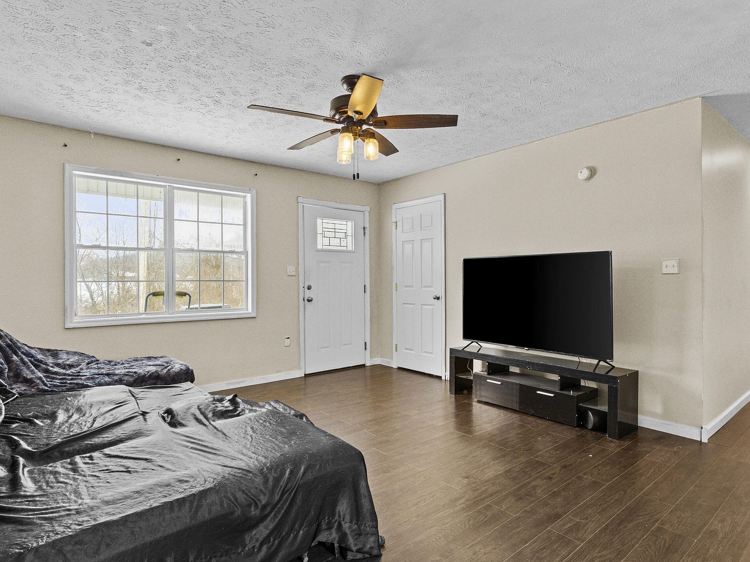 105 Clifton Ln Mc Kee, KY 40447  | Single Family