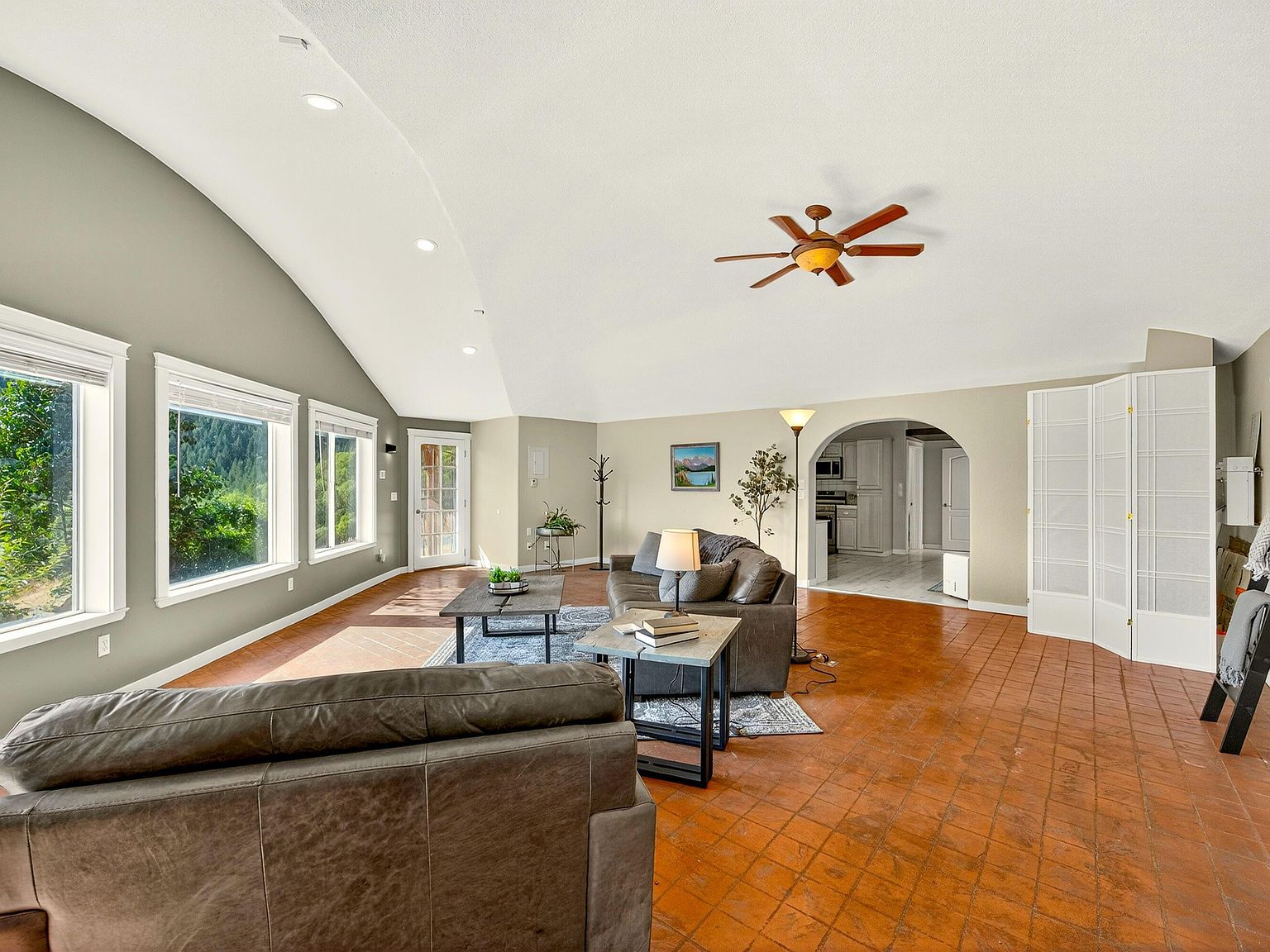 4220 Wards Creek Rd Rogue River, OR 97537 | Single Family