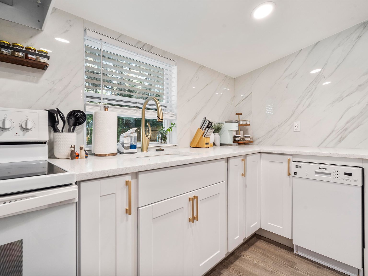 21 Sidney St Saint Augustine, FL 32084  | Single Family