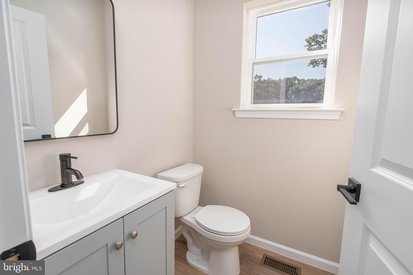 209 Stotesbury Ave Newfield, NJ 08344  | Single Family