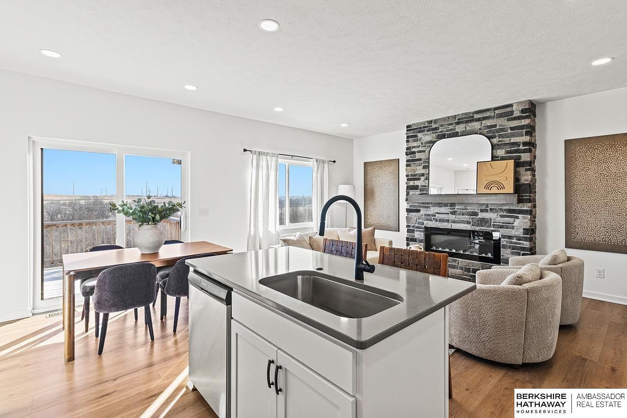 14807 Willow St Bennington, NE 68007 | New build