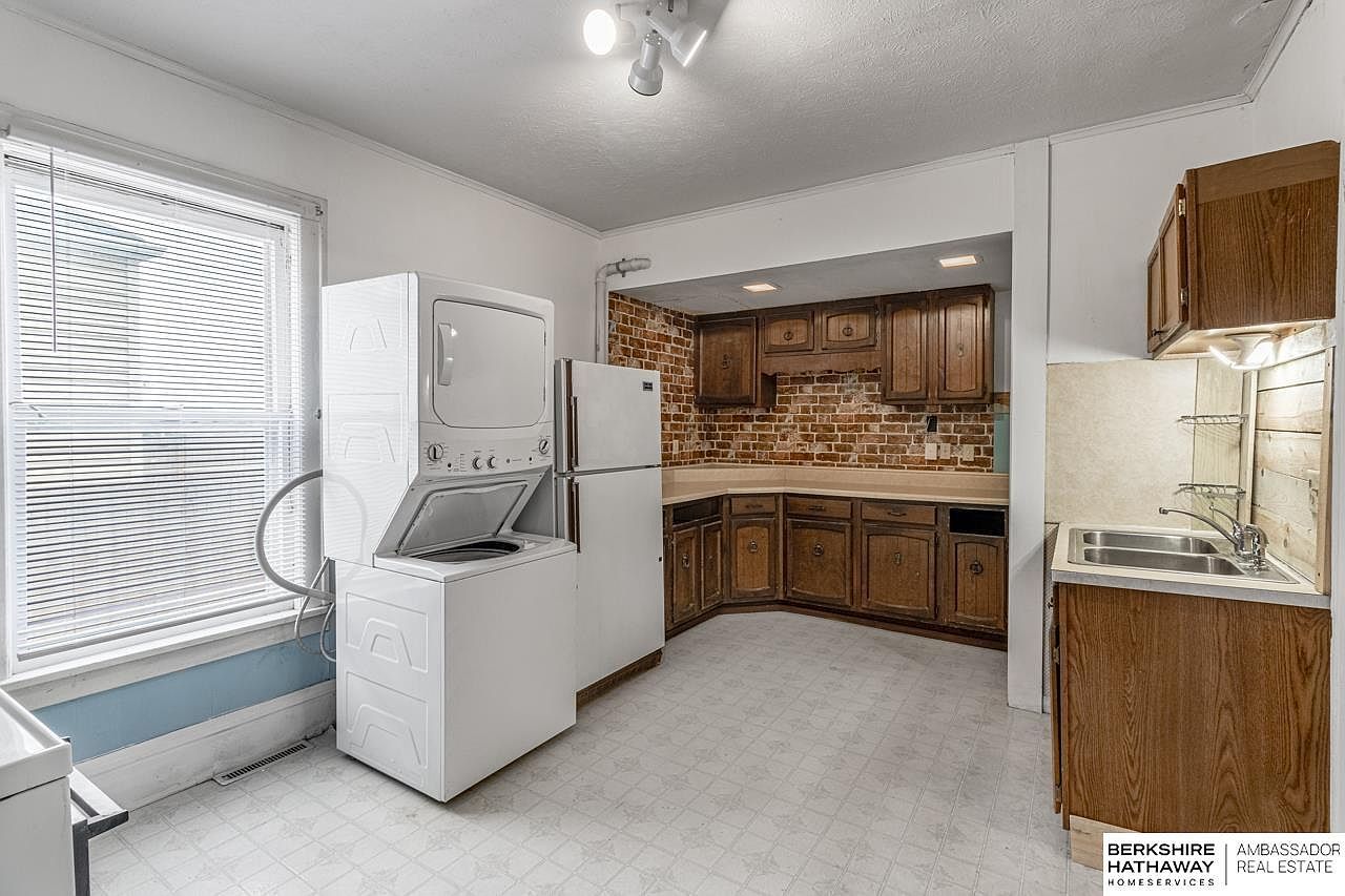 3858 Franklin St Omaha, NE 68111 | Single Family