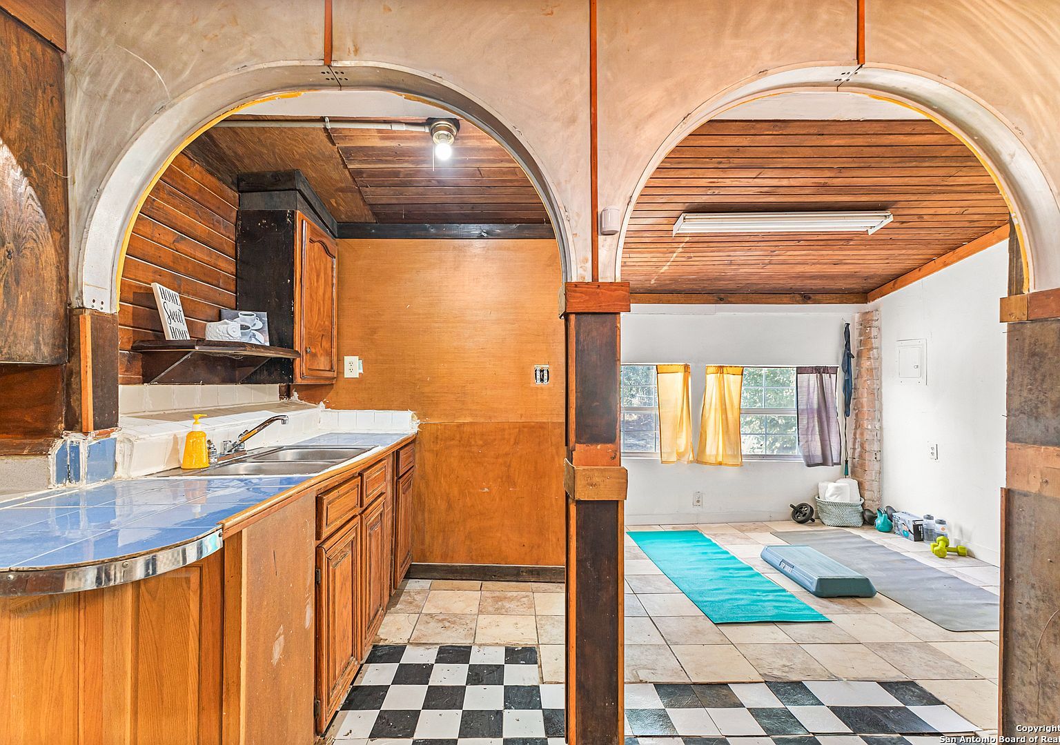 1222 W Harding Blvd San Antonio, TX 78221 | Multi Family