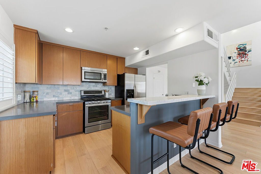 1214 14th St UNIT 204 Santa Monica, CA 90404  | Condominium