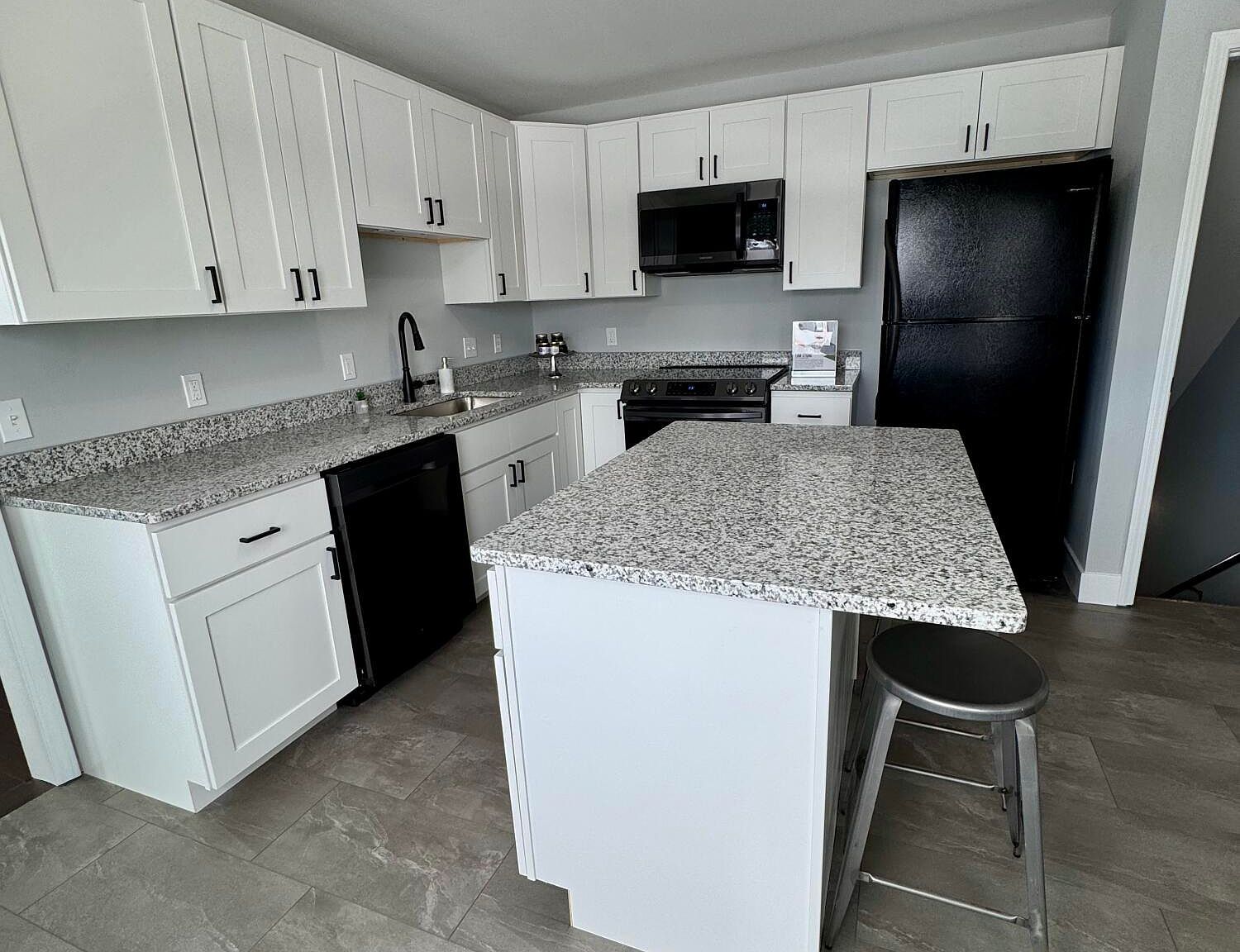 18350 N Highway 124 Centralia, MO 65240  | Single Family