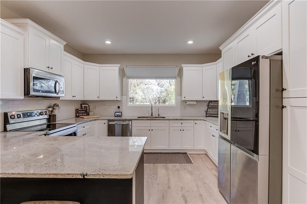 6137 Timberidge Dr Gainesville, GA 30506 | Single Family