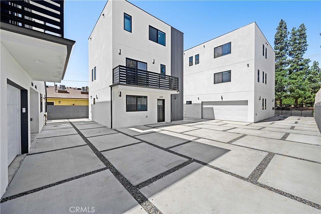 6704 Kester Ave Van Nuys, CA 91405  | New build