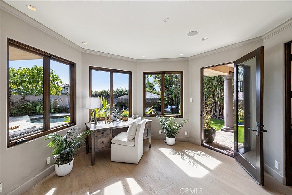 215 S Poinsettia Ave Manhattan Beach, CA 90266  | Single Family