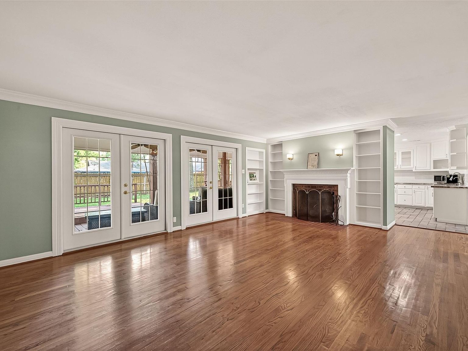 302 Hickory Ridge Dr Seabrook, TX 77586  | Single Family