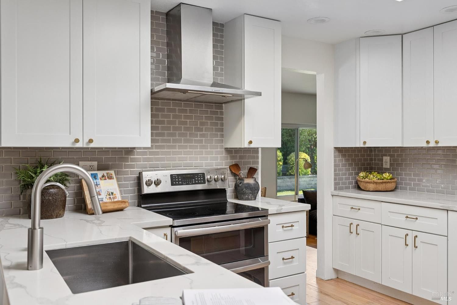 83 Cottonwood Dr San Rafael, CA 94901 | Single Family