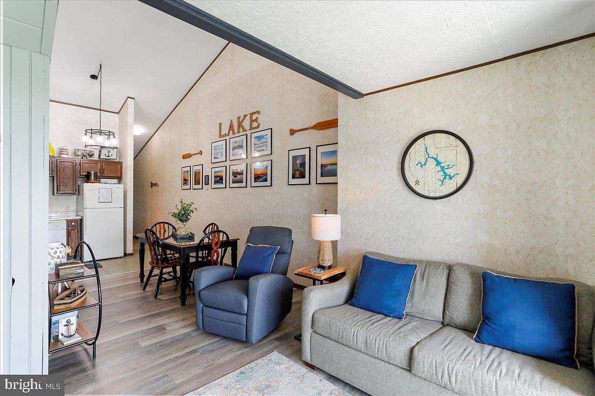 20160 Garrett Hwy #H708 Oakland, MD 21550  | Condominium