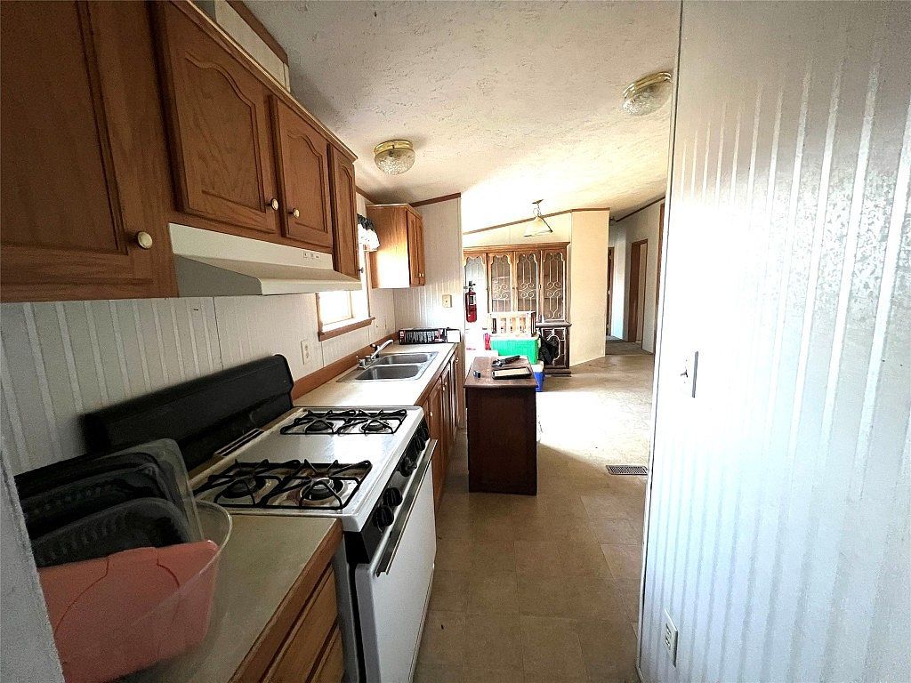 7167 Pettis Rd Meadville, PA 16335  | New build