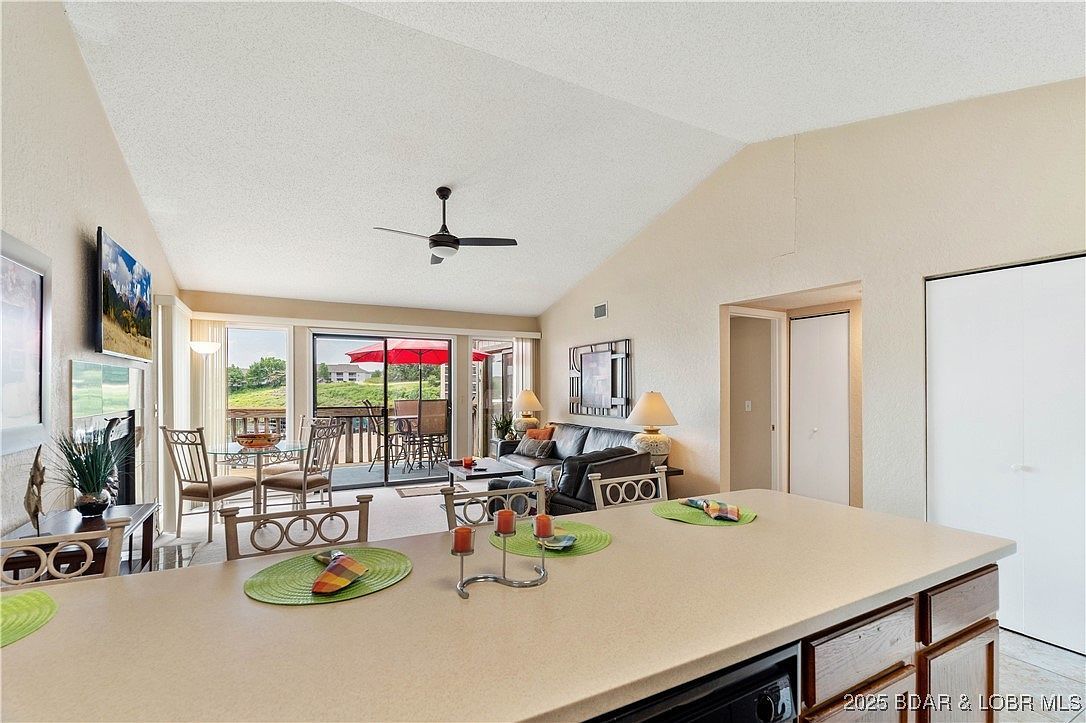 71 Southwood Shores Pl #4A Lake Ozark, MO 65049  | Condominium
