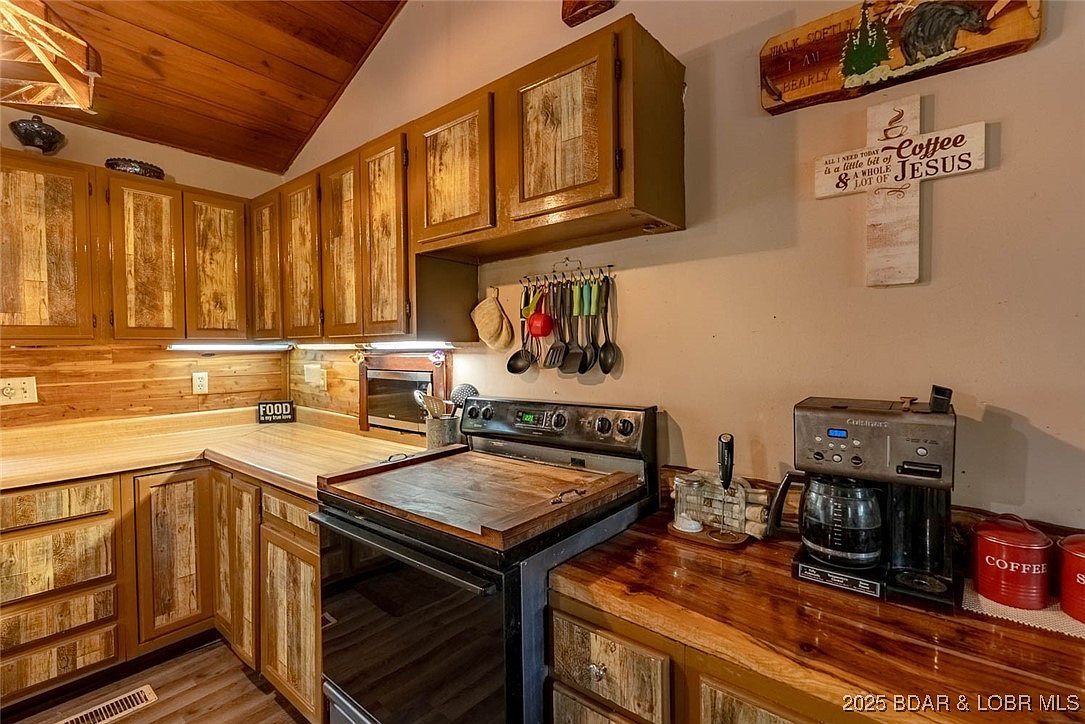 27405 Twin Ridge Rd Gravois Mills, MO 65037  | Single Family