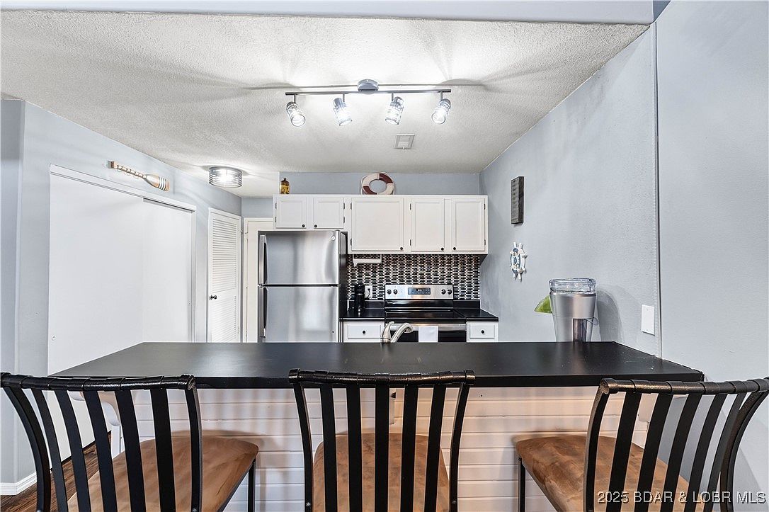 875 Parkside Pl UNIT 402-D Osage Beach, MO 65065 | Condominium