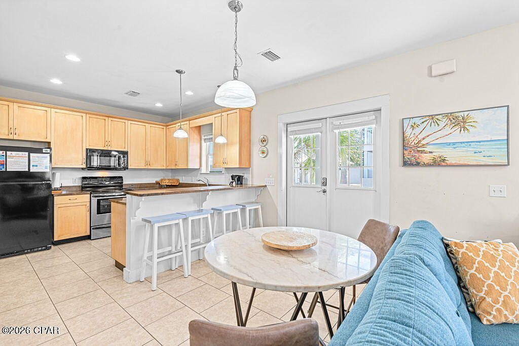 8410 Thomas Dr APT 6 Panama City Beach, FL 32408  | Single Family