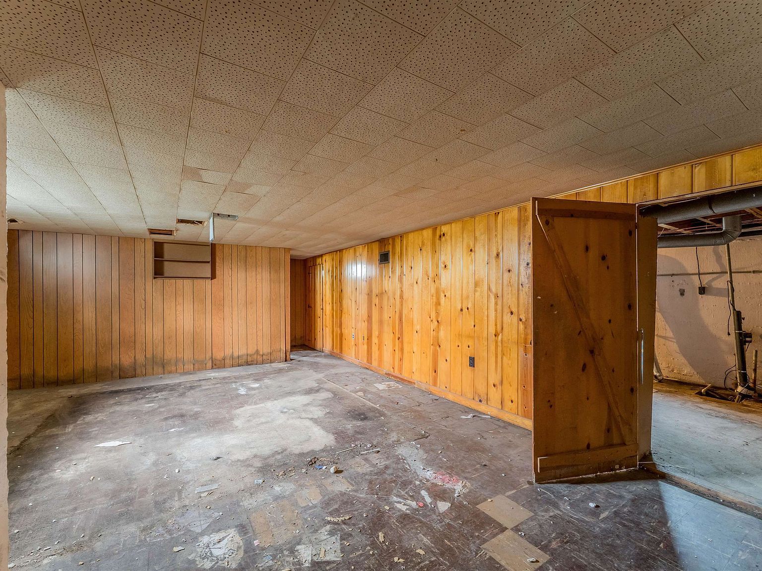 1123 S Woodlawn Blvd Wichita, KS 67218  | Single Family