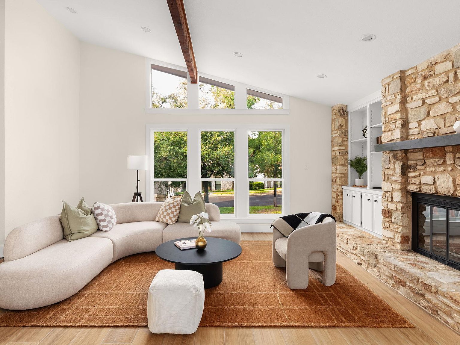 6903 Narrow Oak Trl Austin, TX 78759  | Single Family