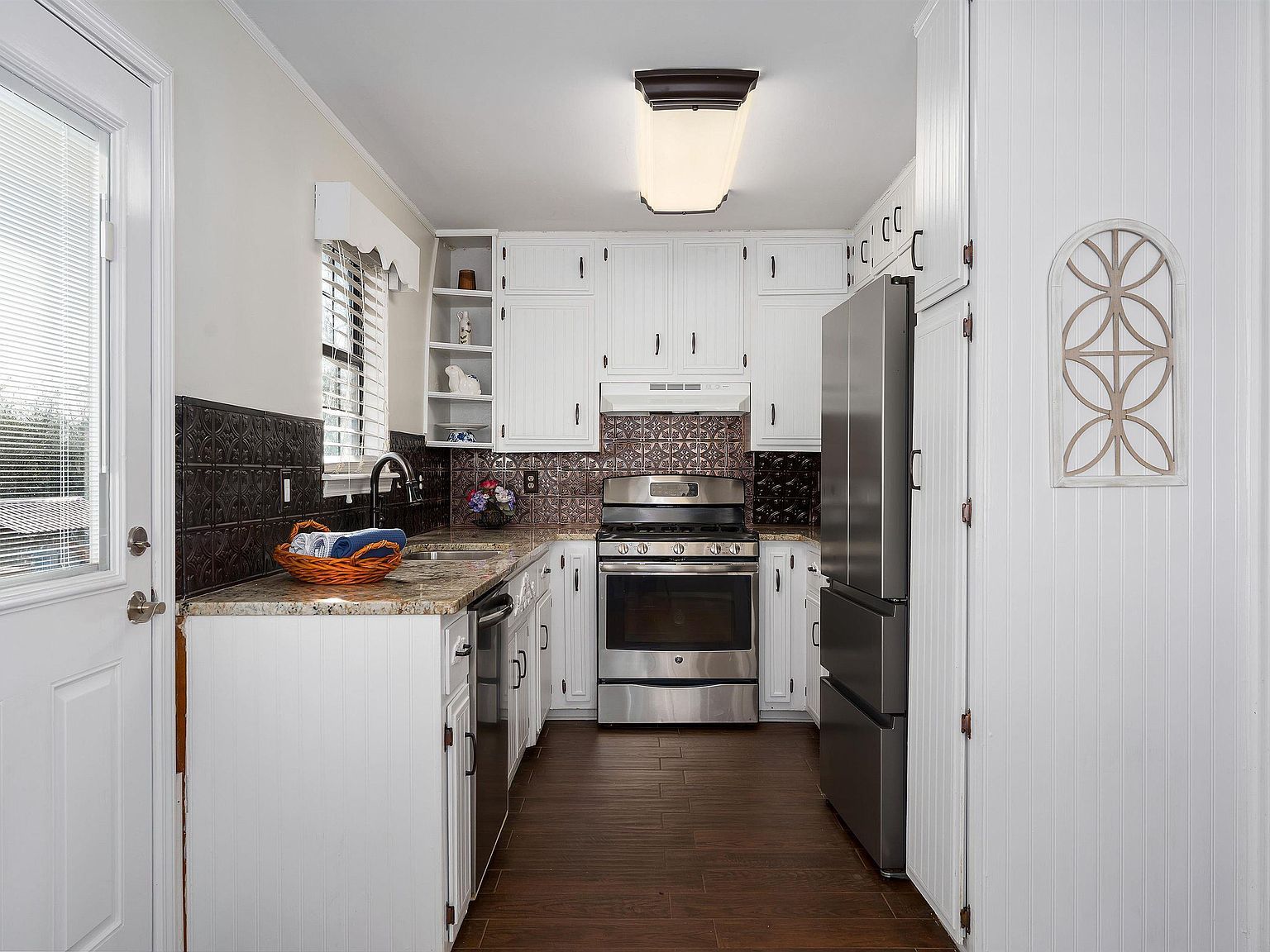 8401 Lanewood Cir Leeds, AL 35094  | Single Family