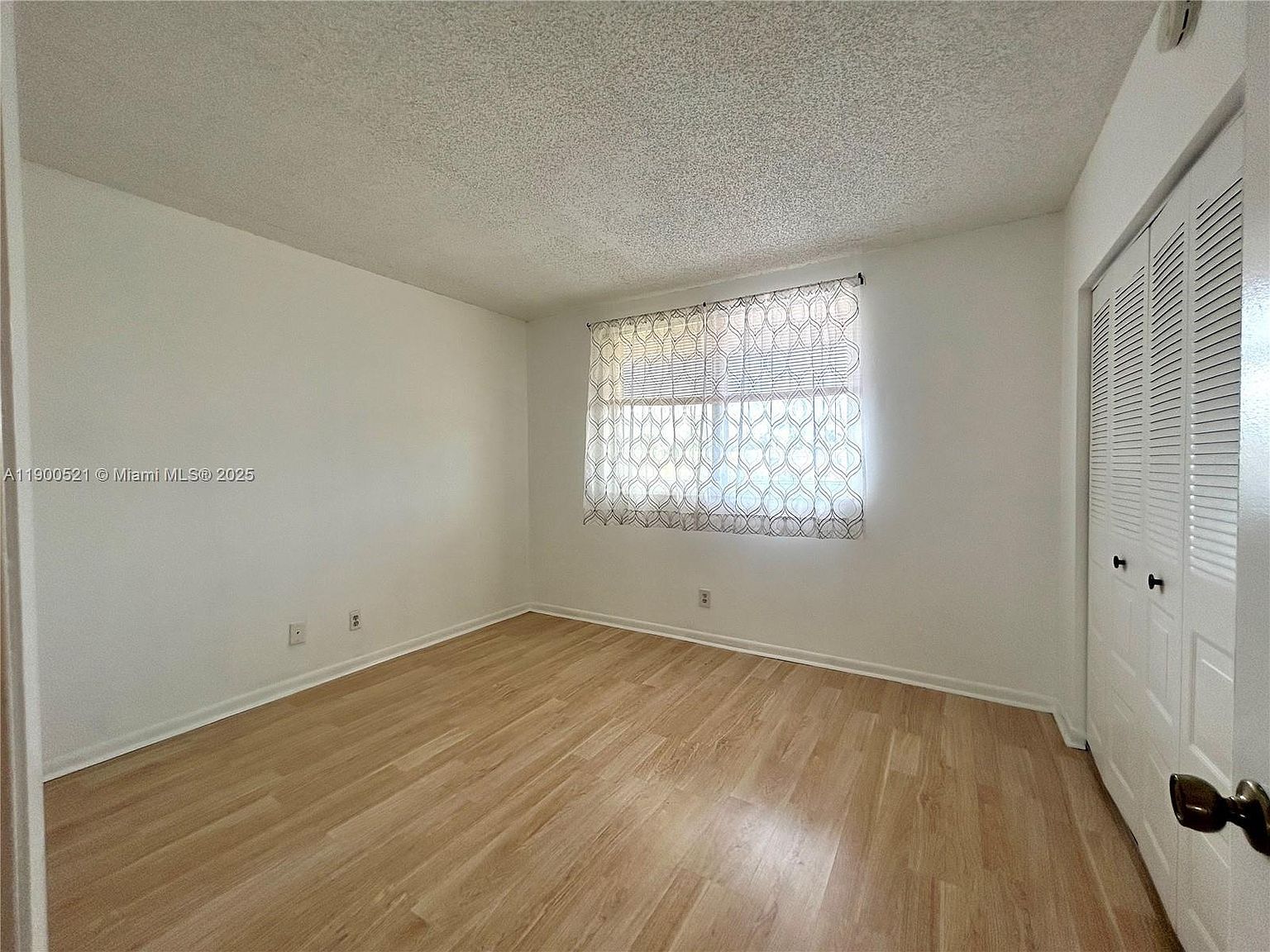 6005 Del Lago Cir APT 210 Fort Lauderdale, FL 33313 | Condominium