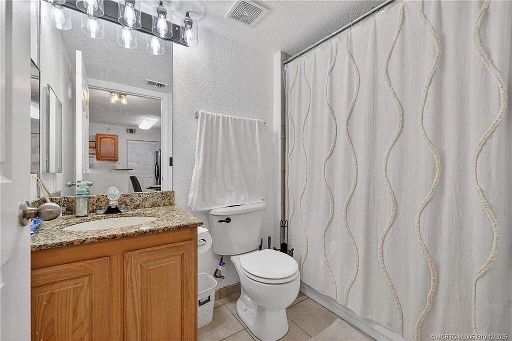 221 Palm Dr #104 Port Saint Lucie, FL 34986  | Condominium