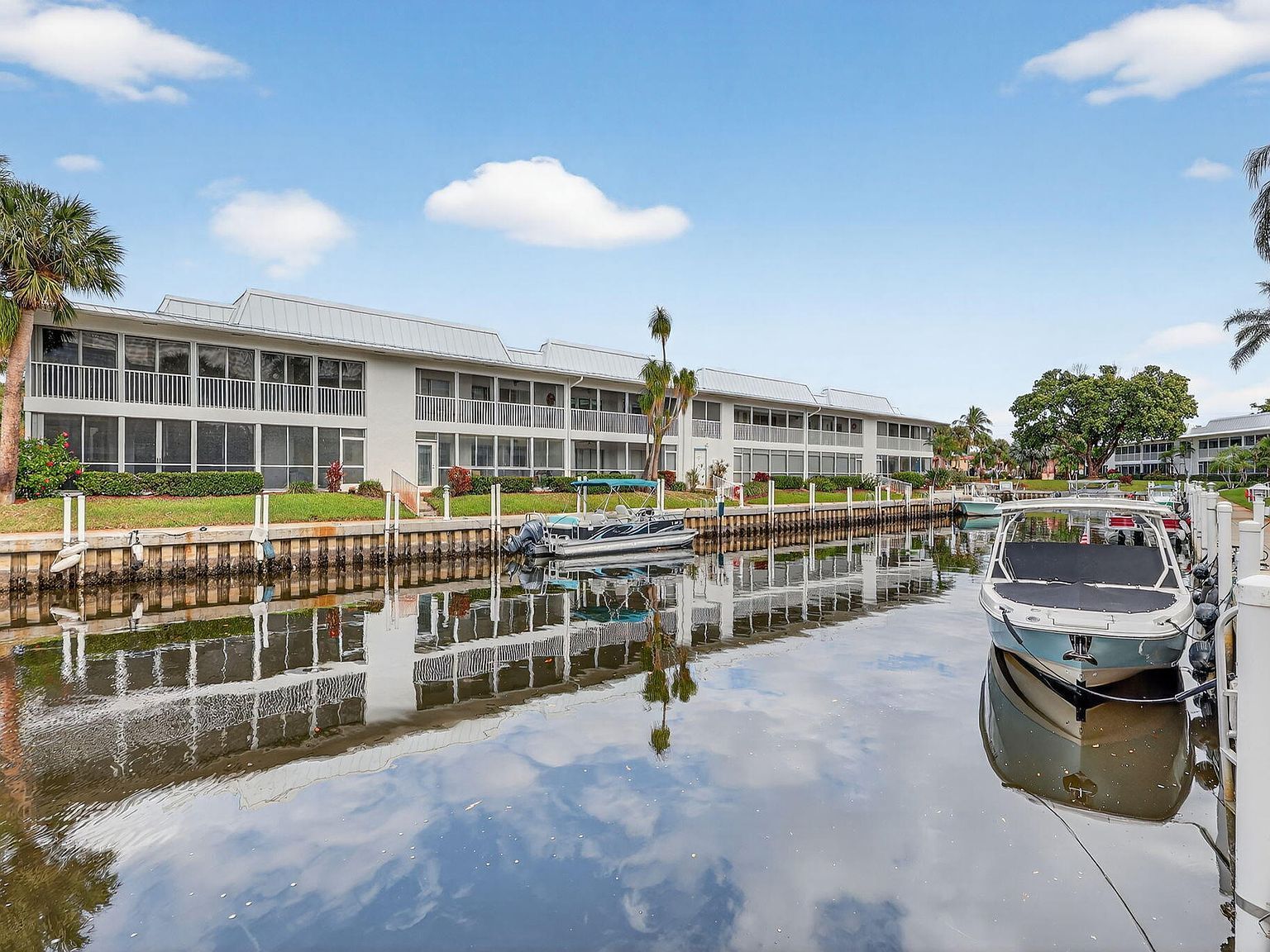 1866 SW Palm City Rd APT 107 Stuart, FL 34994  | Condominium