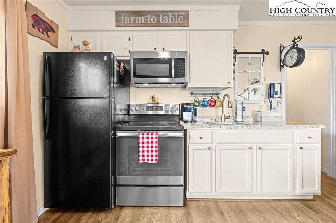 301 Pinnacle Inn Rd UNIT 3304A Banner Elk, NC 28604  | Condominium