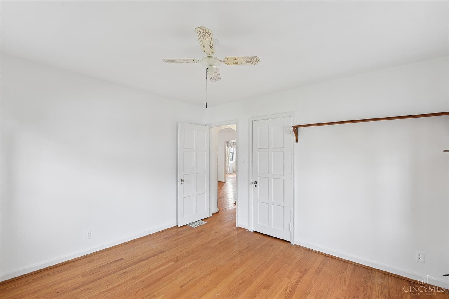 2512 Moundview Dr Cincinnati, OH 45212 | Single Family