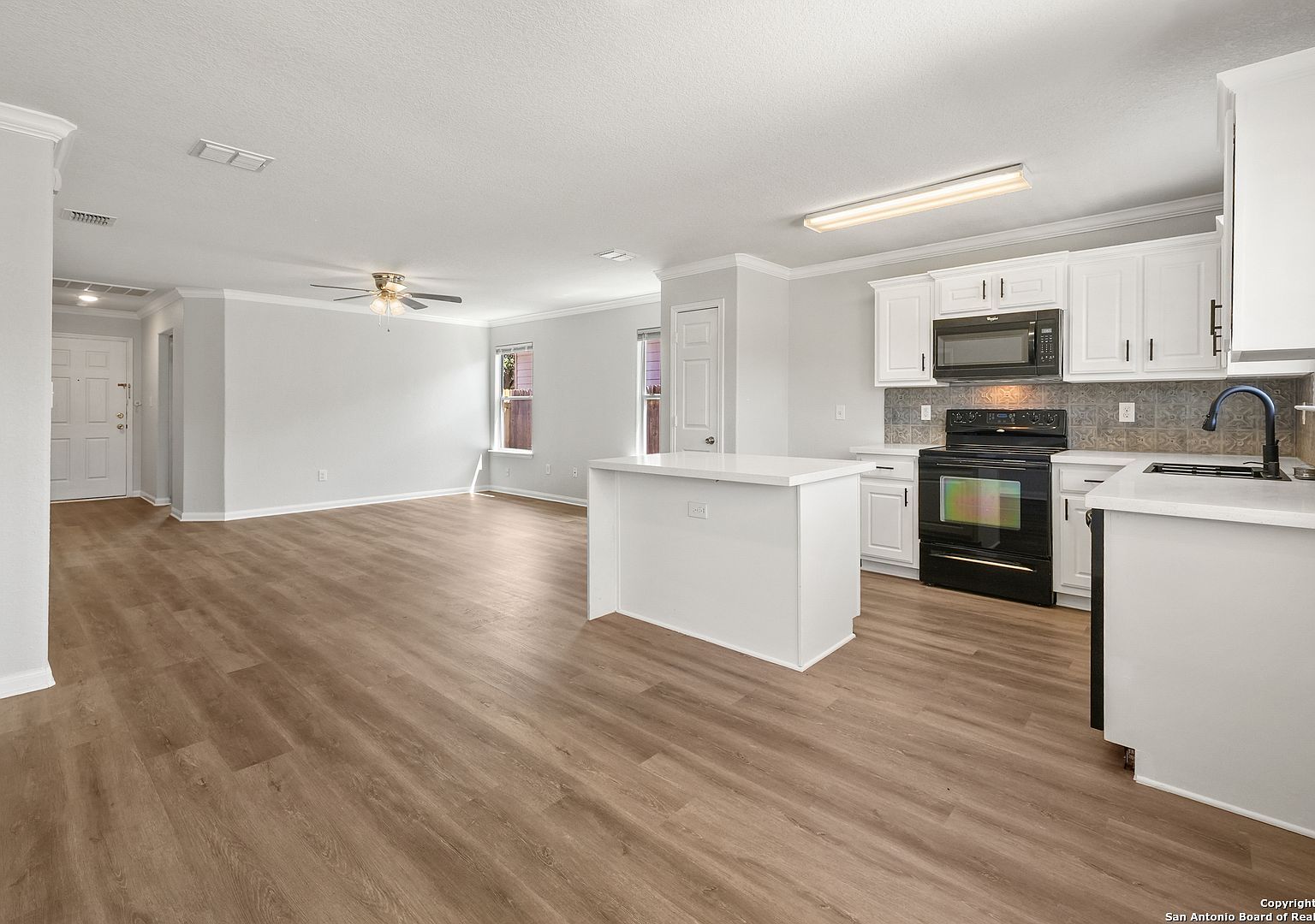 11438 Country Cyn San Antonio, TX 78252 | Single Family