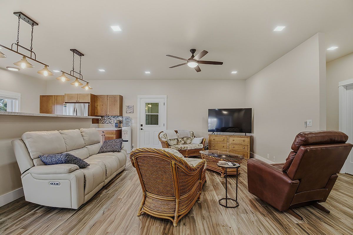 7169A Aina Pono St #2 Kapaa, HI 96746  | Single Family