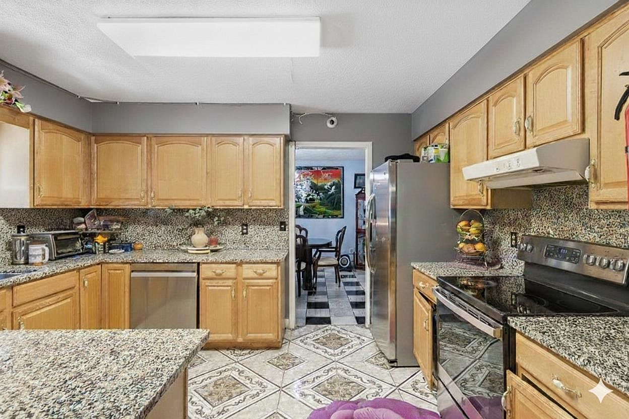 240 N Brownell Rd Williston, VT 05495  | Single Family