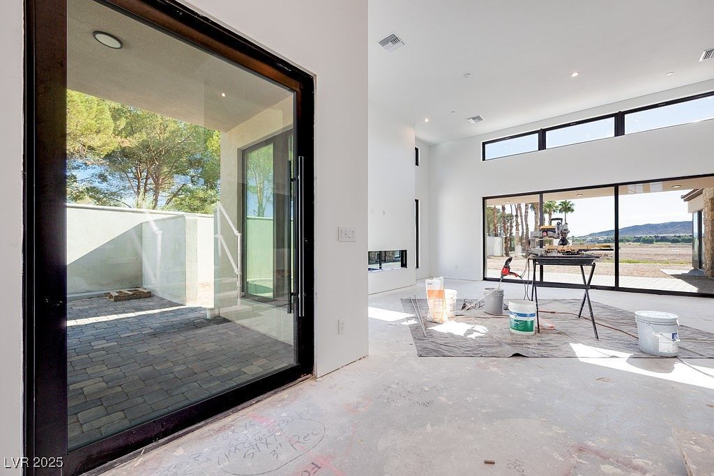 45 Bellissima Lago Ct Henderson, NV 89011  | Single Family