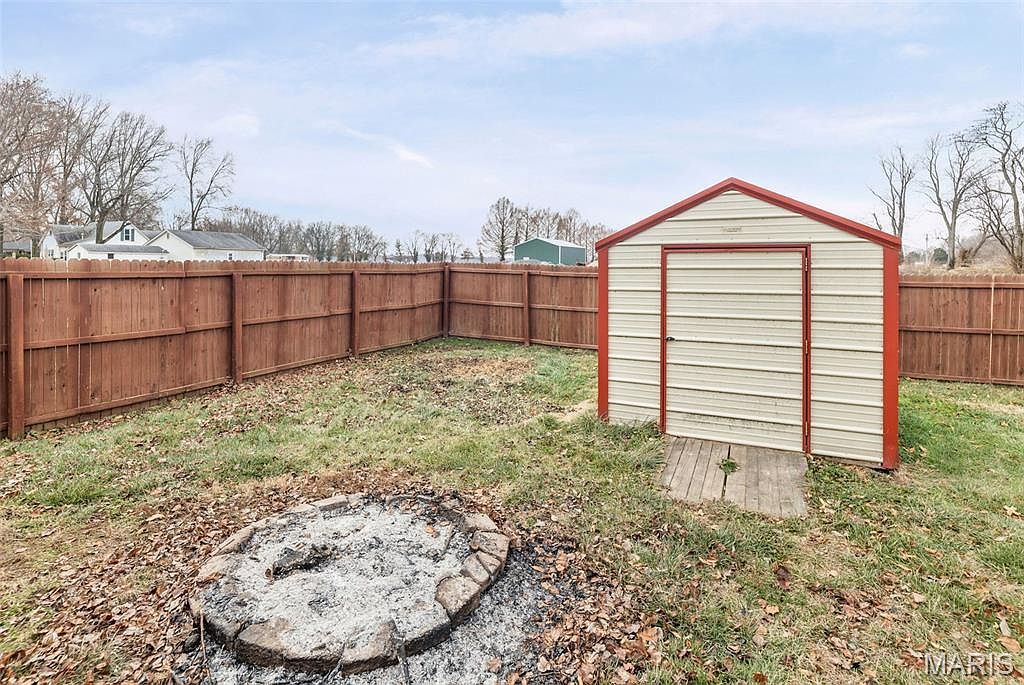 507 N Shirley St Worden, IL 62097  | Single Family